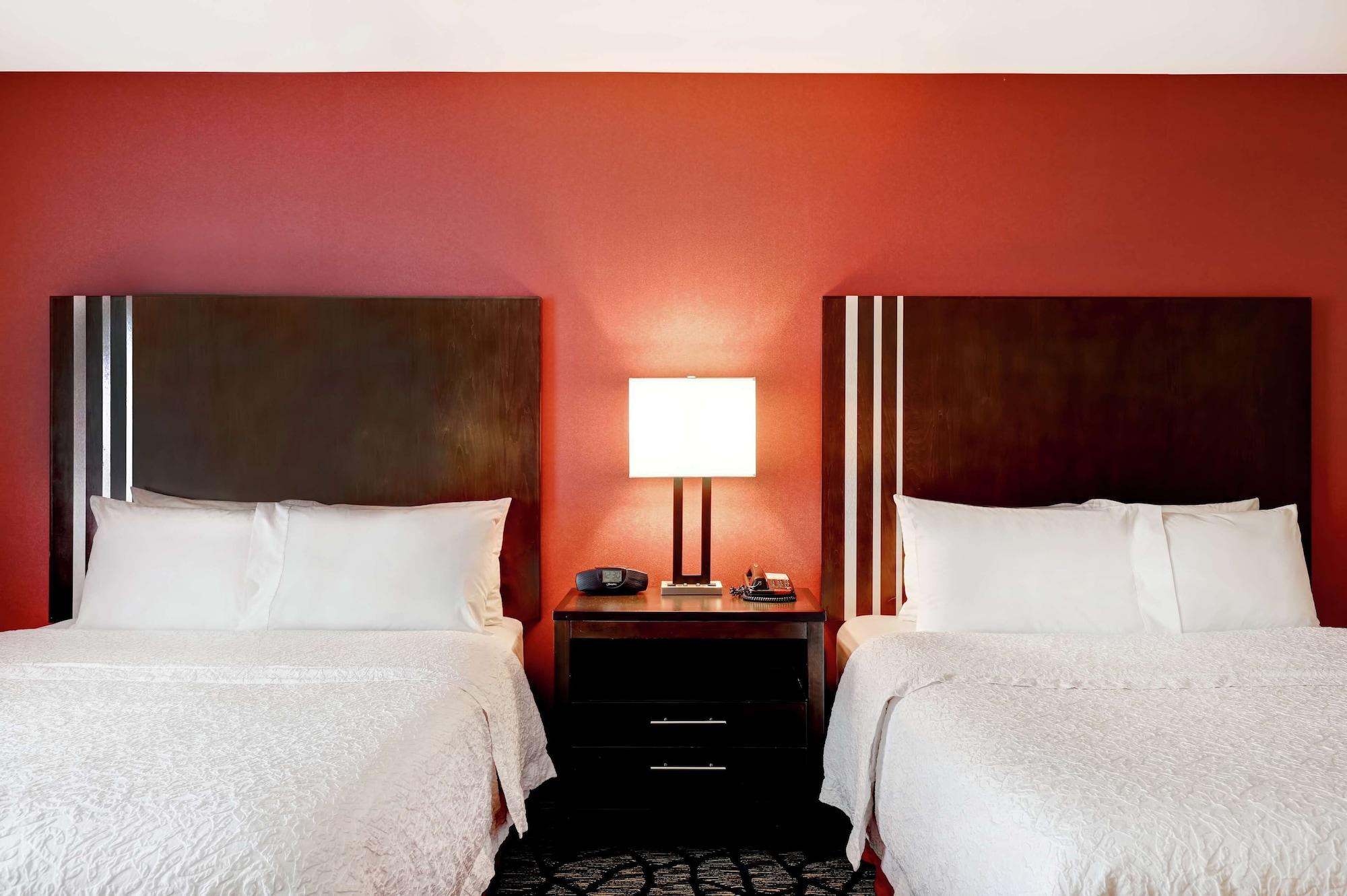 Hampton Inn By Hilton צ'יליוואק מראה חיצוני תמונה
