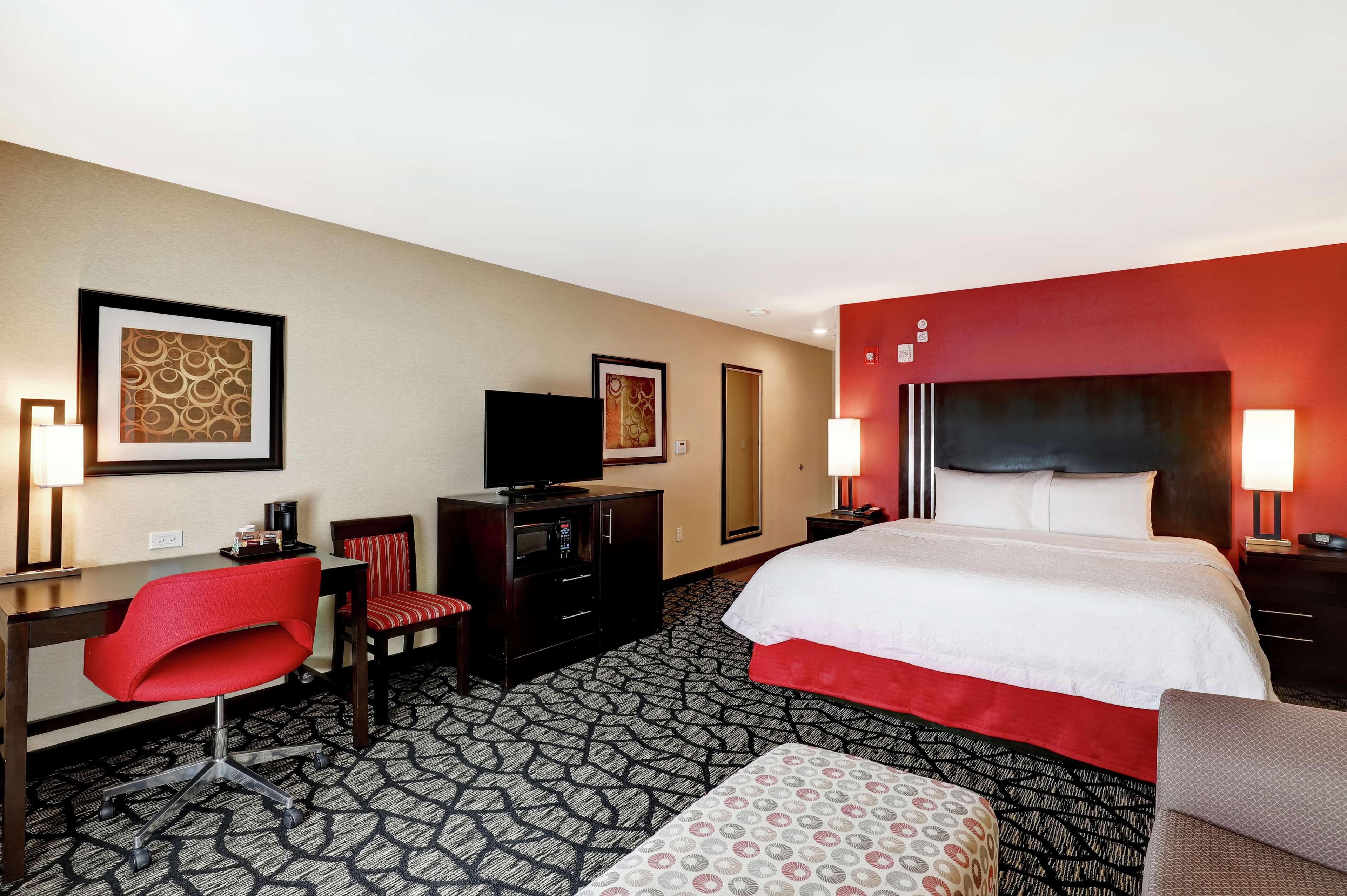 Hampton Inn By Hilton צ'יליוואק מראה חיצוני תמונה