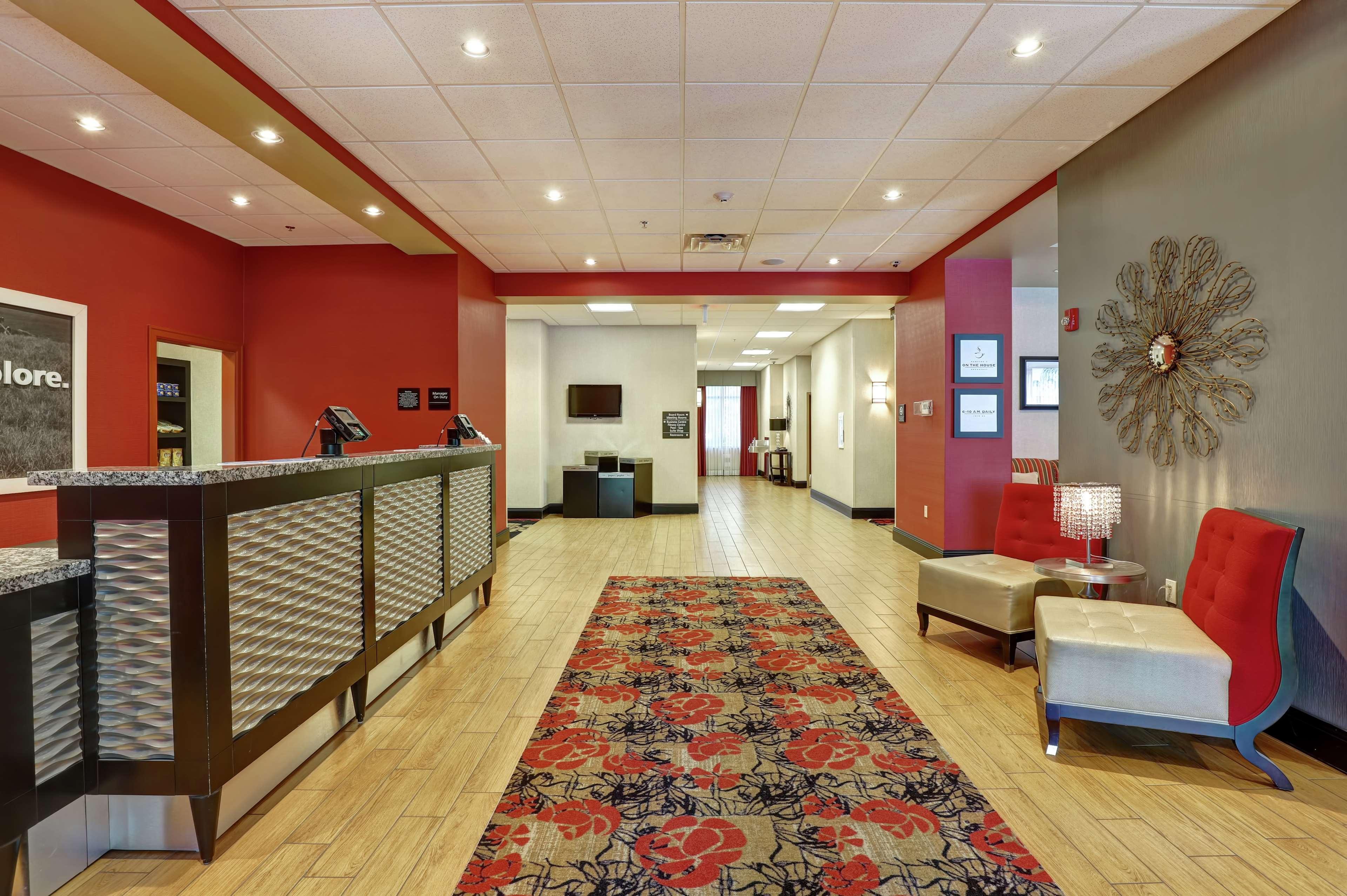Hampton Inn By Hilton צ'יליוואק מראה חיצוני תמונה