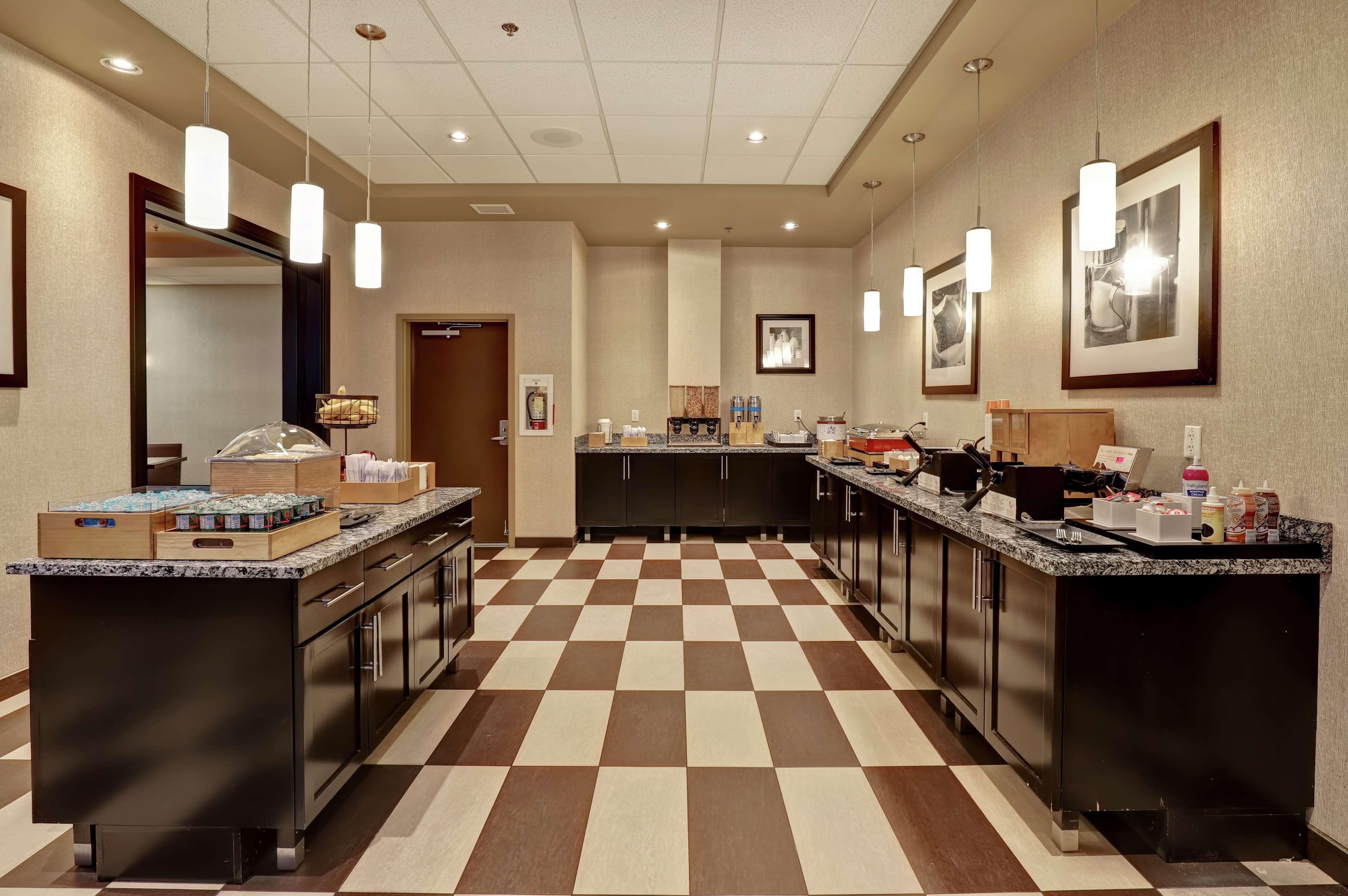 Hampton Inn By Hilton צ'יליוואק מראה חיצוני תמונה