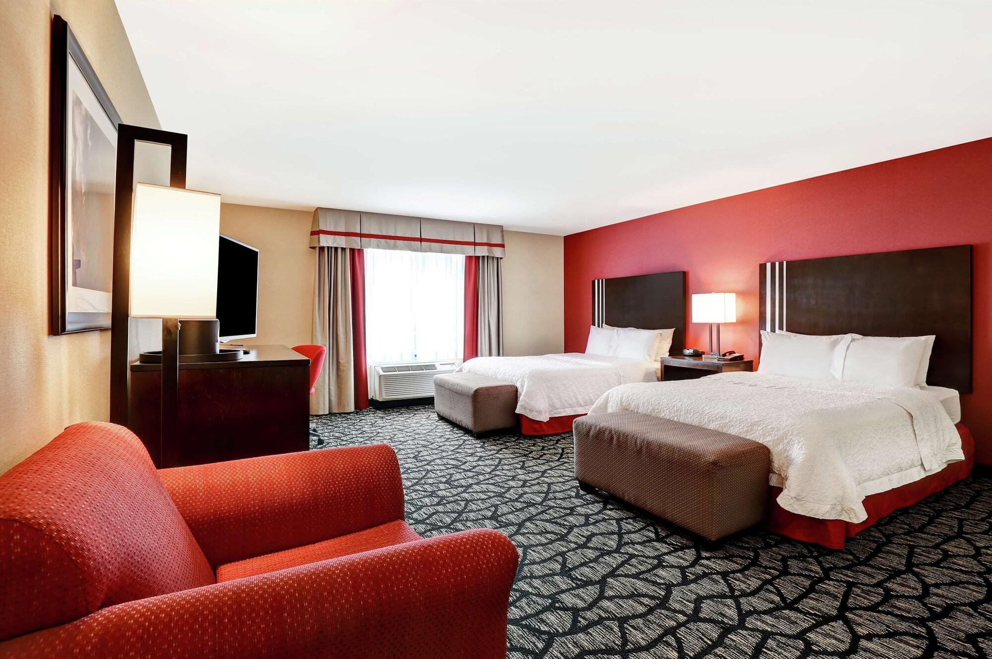 Hampton Inn By Hilton צ'יליוואק מראה חיצוני תמונה