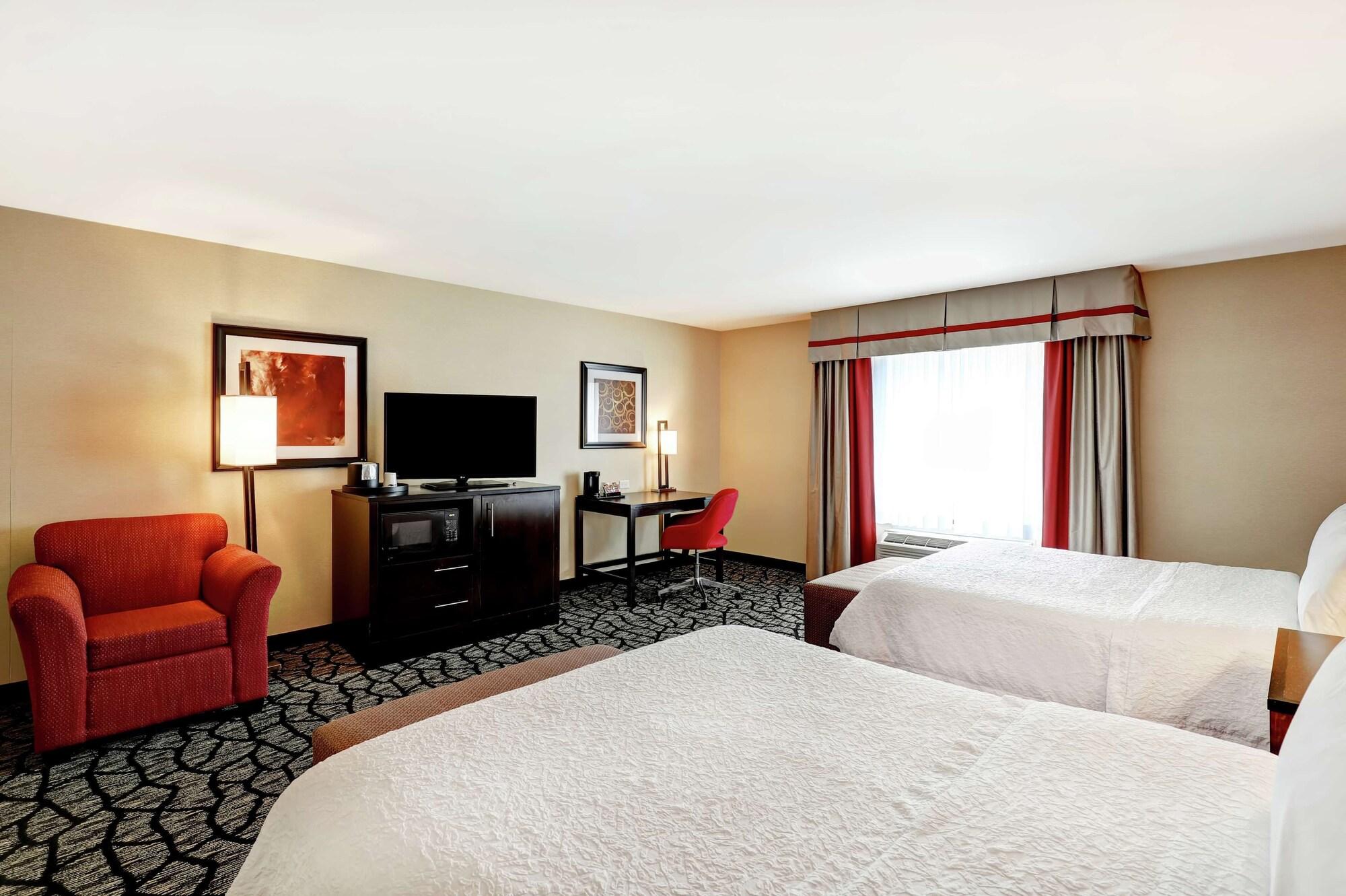 Hampton Inn By Hilton צ'יליוואק מראה חיצוני תמונה