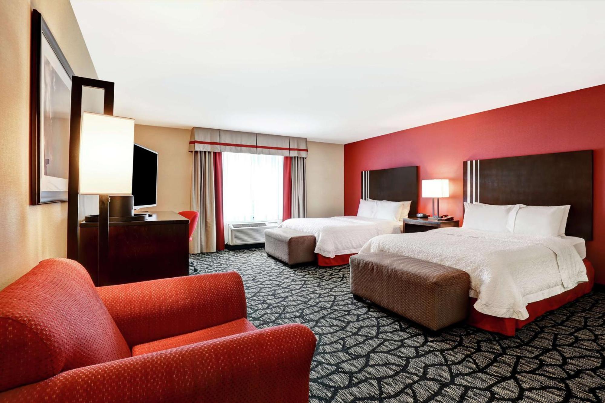 Hampton Inn By Hilton צ'יליוואק מראה חיצוני תמונה