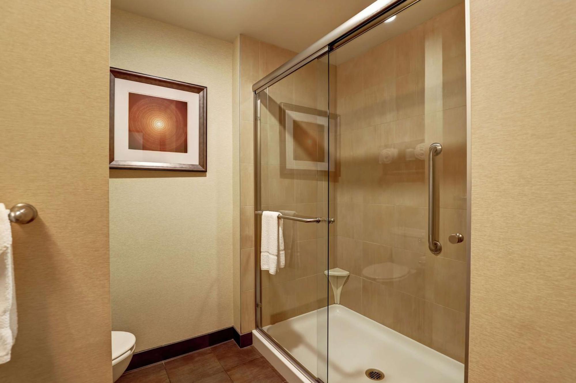 Hampton Inn By Hilton צ'יליוואק מראה חיצוני תמונה