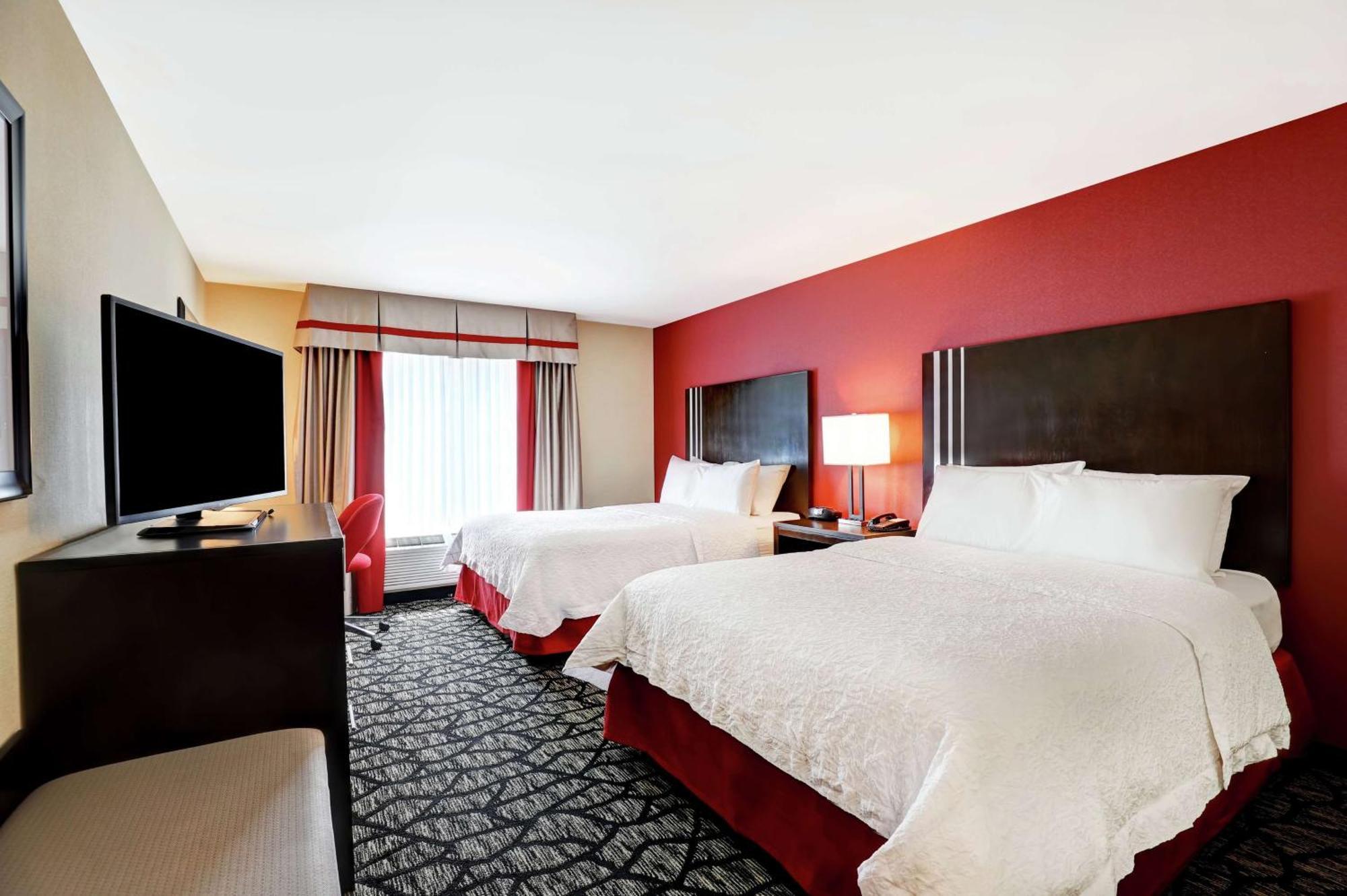 Hampton Inn By Hilton צ'יליוואק מראה חיצוני תמונה