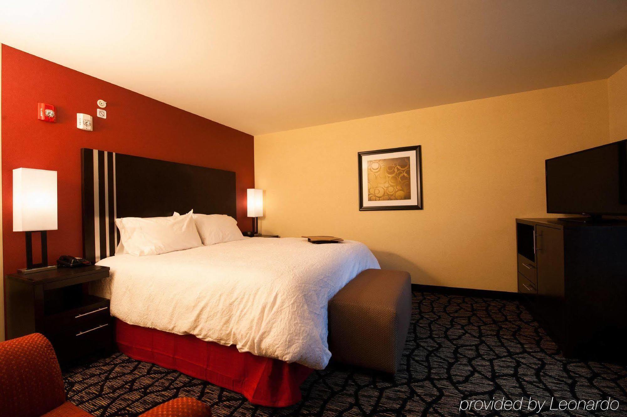 Hampton Inn By Hilton צ'יליוואק מראה חיצוני תמונה