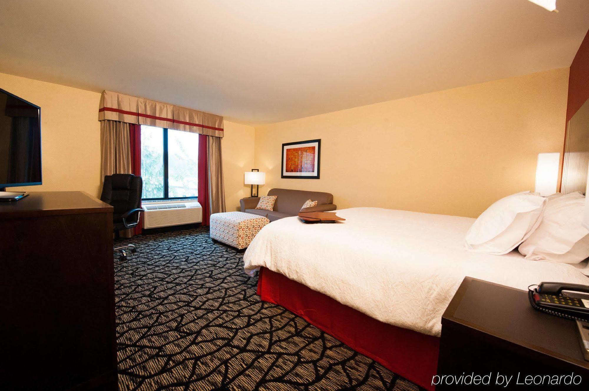 Hampton Inn By Hilton צ'יליוואק מראה חיצוני תמונה